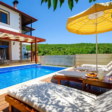 Tatil Sihirbazi Travel-Villa Erol Kaş